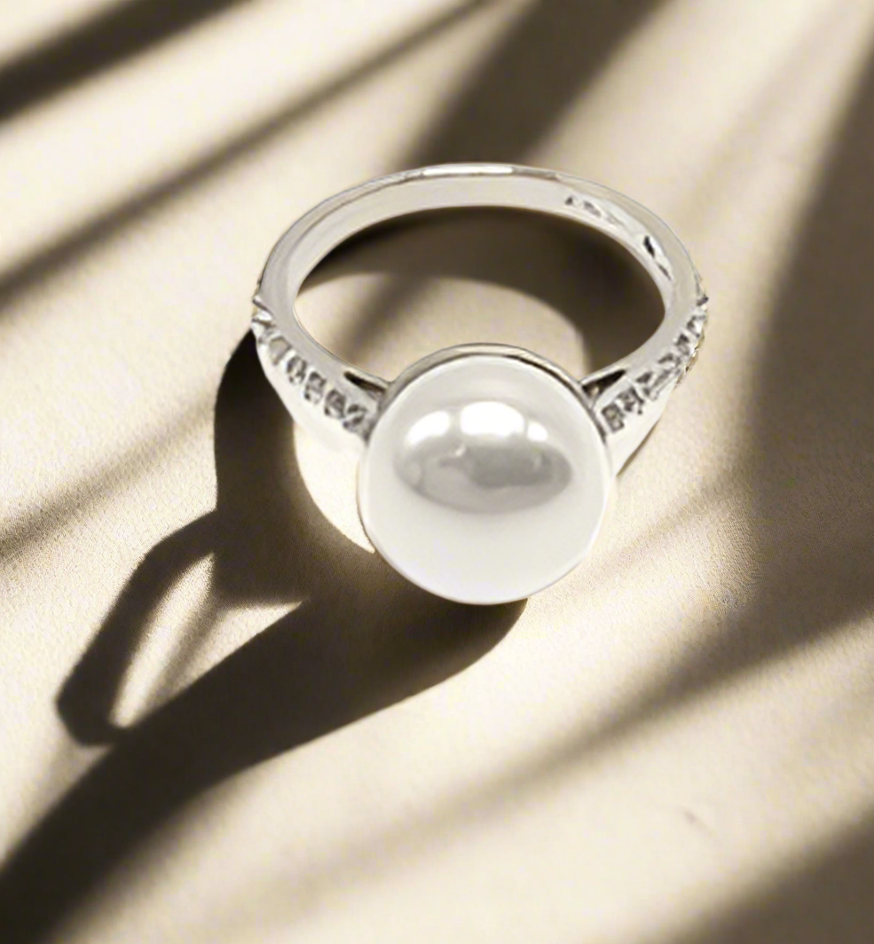 Aria Ring – Pure Grace in Every Curve