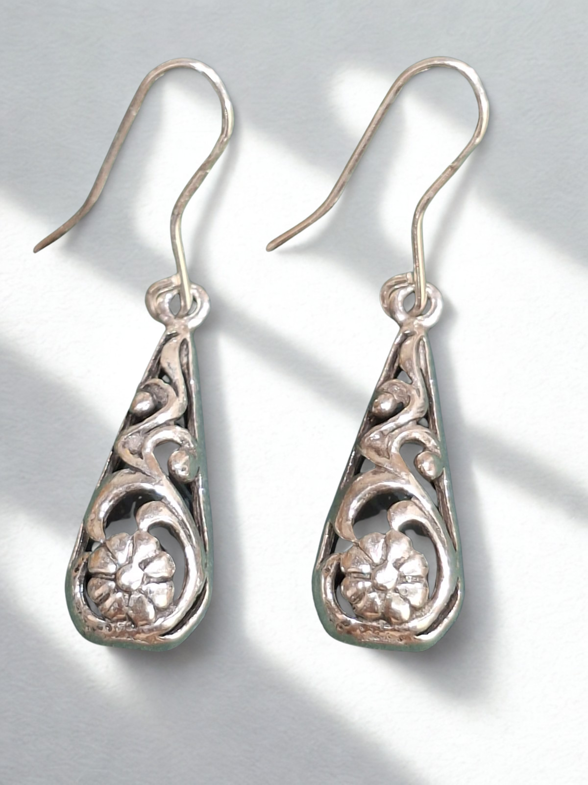Bloom Filigree Silver Drops,