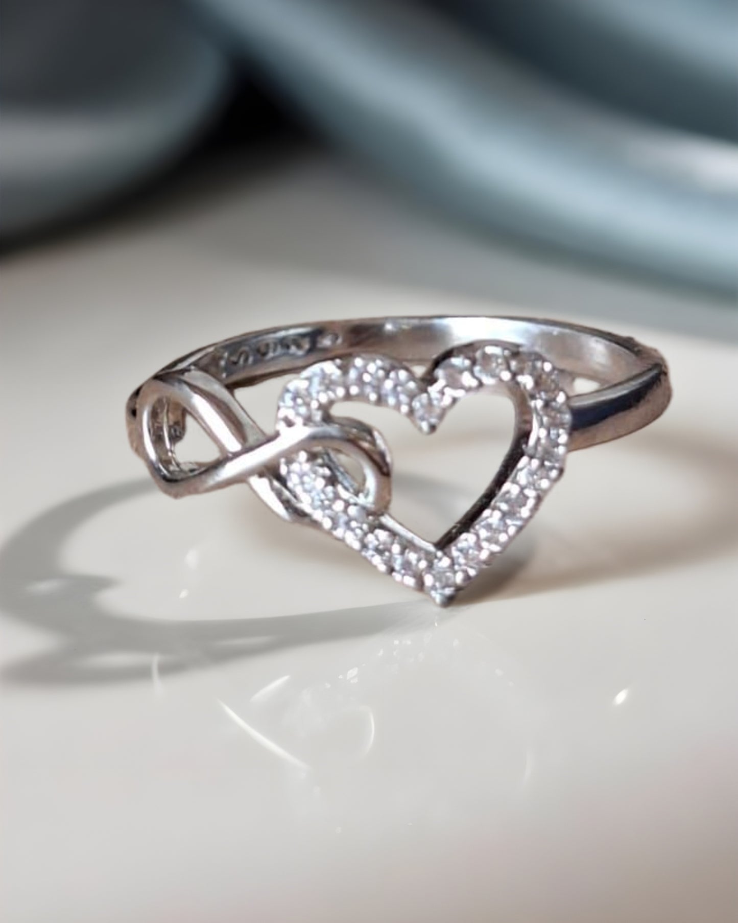 Eternal Heart Knot Ring